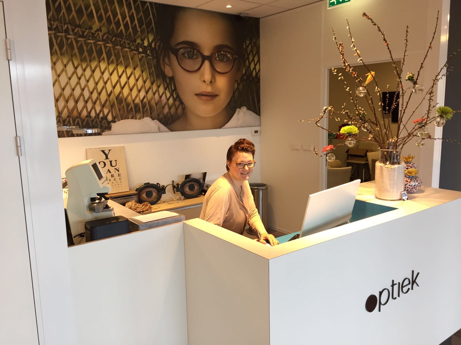 Marleen in EIGEN Optiek